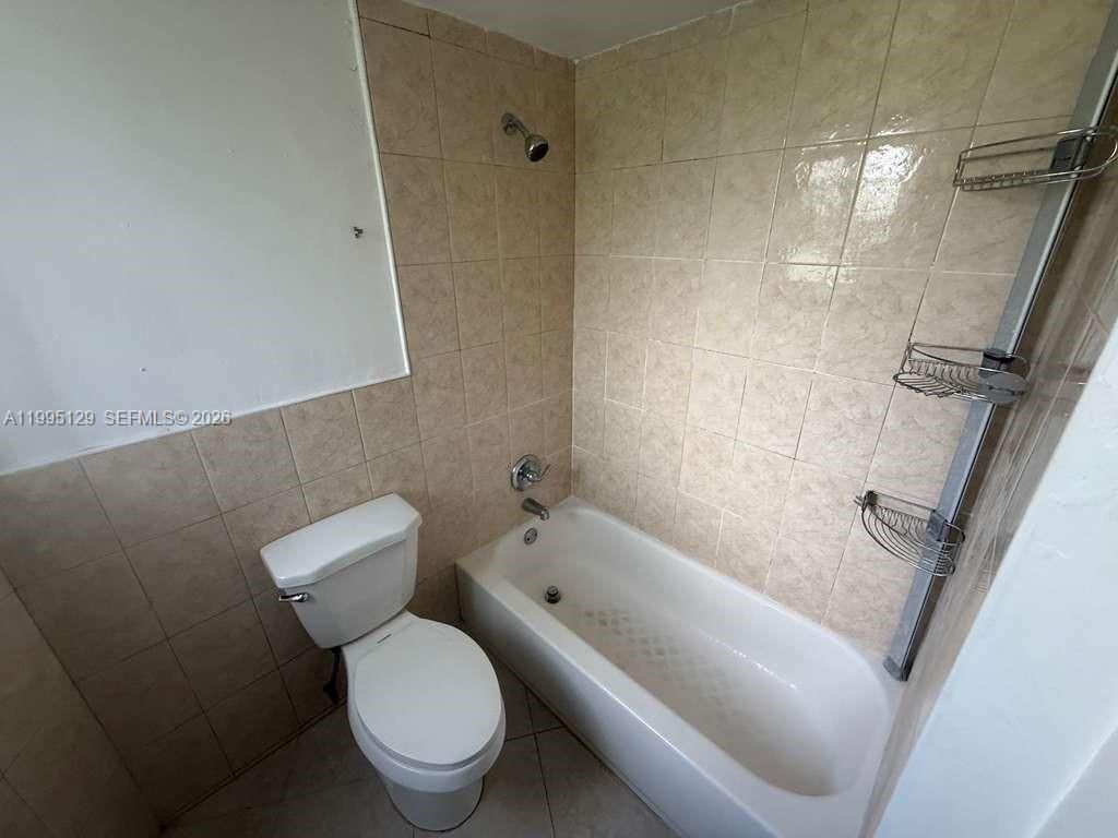 1663 NE Miami Gardens Dr , Unit 140, Miami, FL 33179 Photo