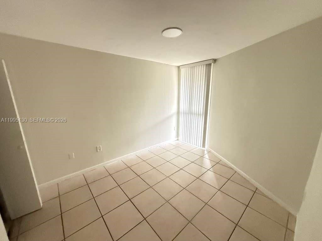 6995 NW 186th St, Unit E101, Hialeah, FL 33015 Photo