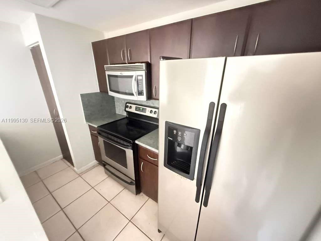 6995 NW 186th St, Unit E101, Hialeah, FL 33015 Photo