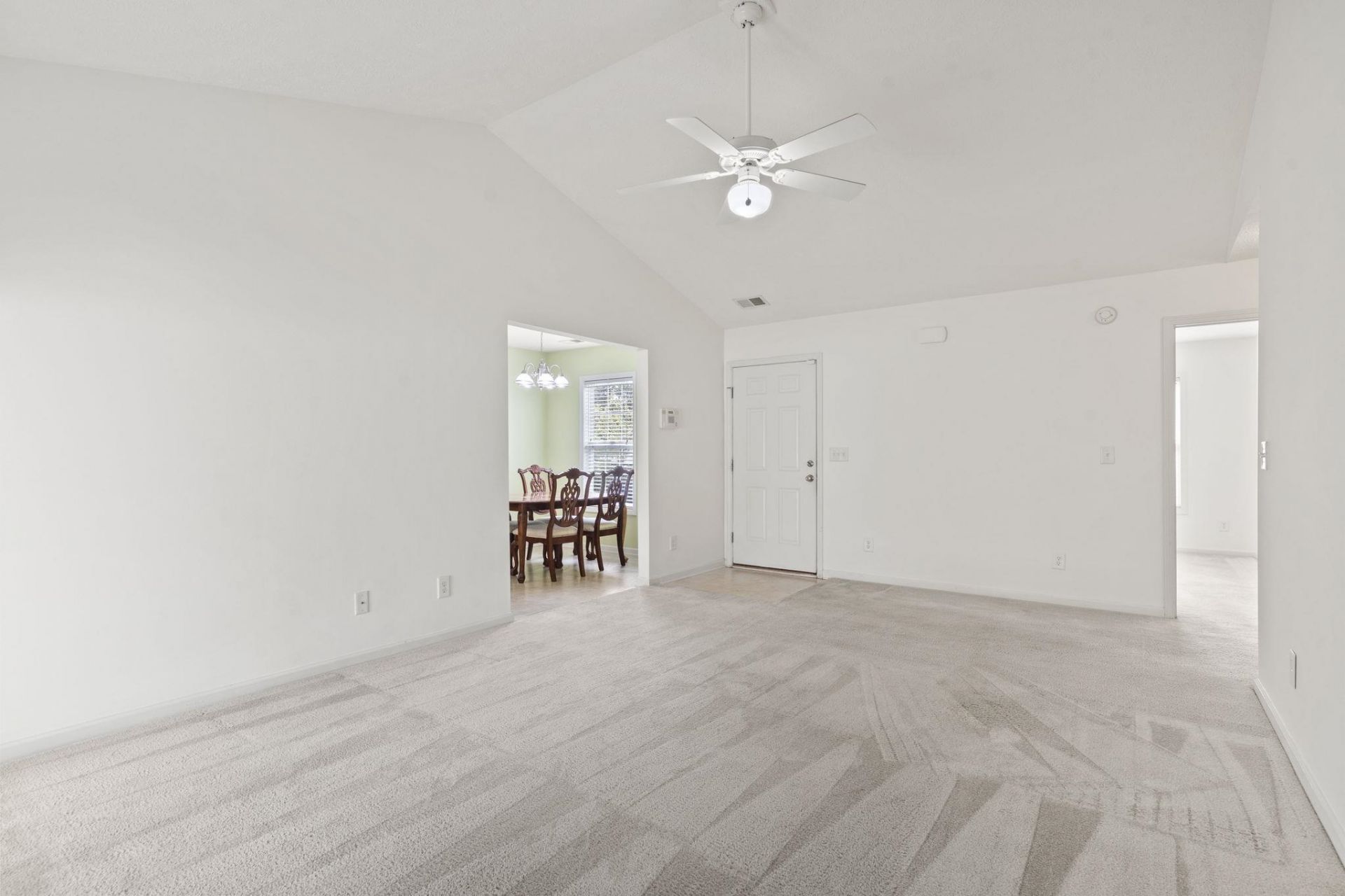 634 W Perry Rd.  Photo 19