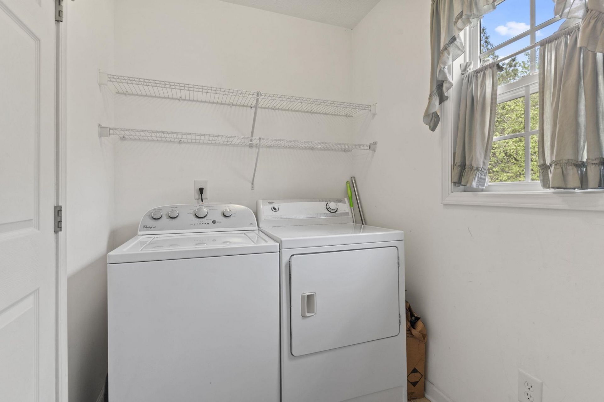 634 W Perry Rd.  Photo 25