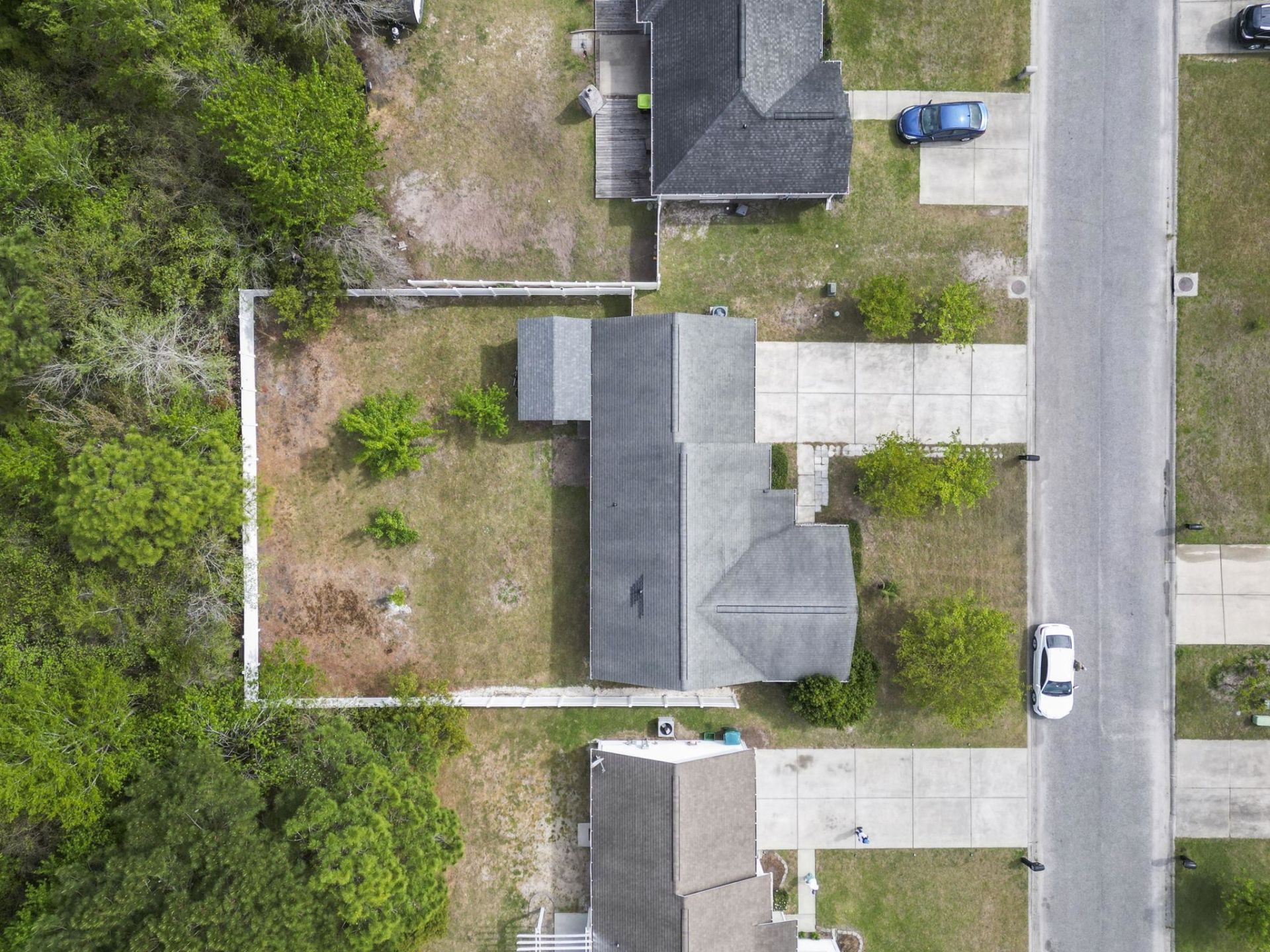 634 W Perry Rd.  Photo 4