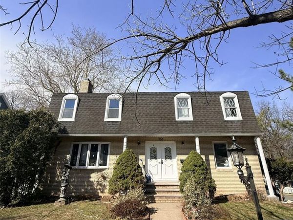 200 Larch Avenue, TEANECK, NJ 07666