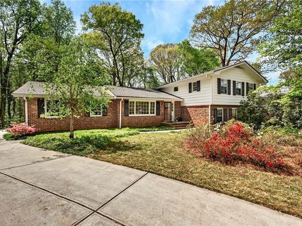5208 Sanlee Lane, Atlanta, GA 30360