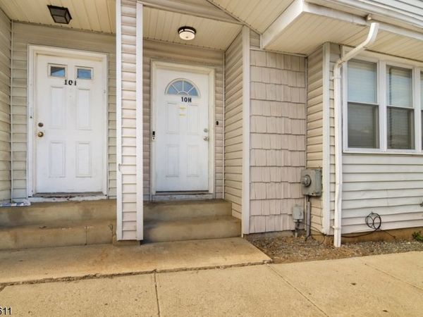 10 Neilson St, New Brunswick, NJ 08901