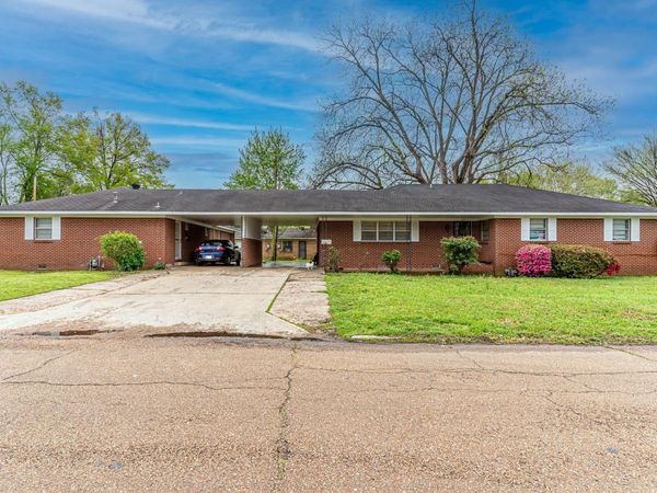 1047 N Rosser Street, Forrest City, AR 72335