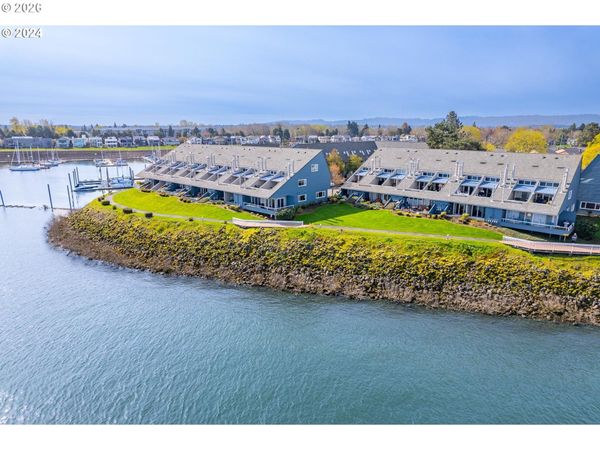 81 N HAYDEN BAY DR, Portland, OR 97217