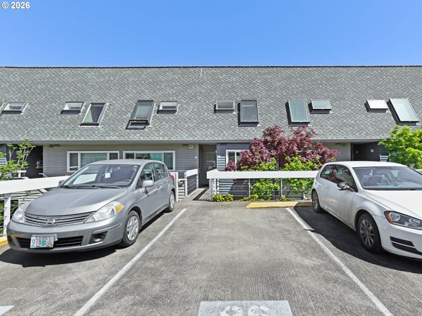 81 N HAYDEN BAY DR, Portland, OR 97217