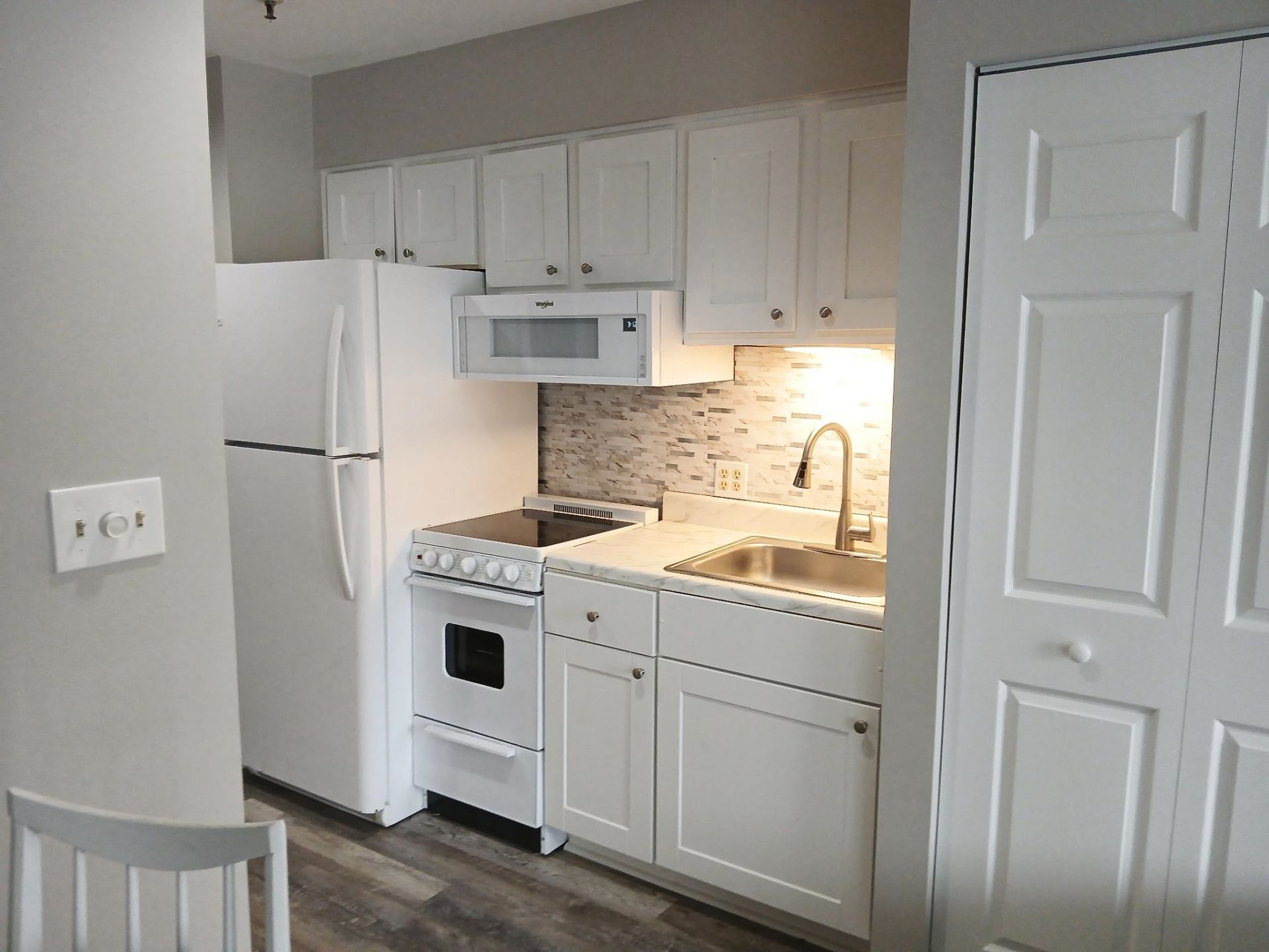 1100 Possum Trot Rd.  Photo 4