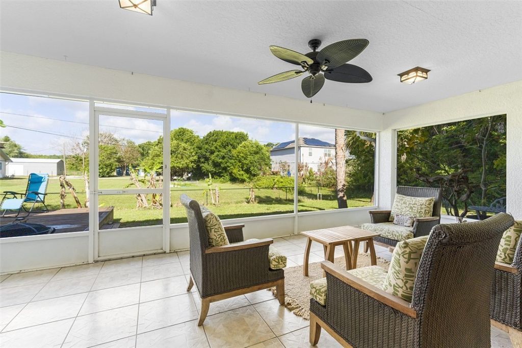 8755 91st Avenue, Vero Beach, FL 32967 Photo