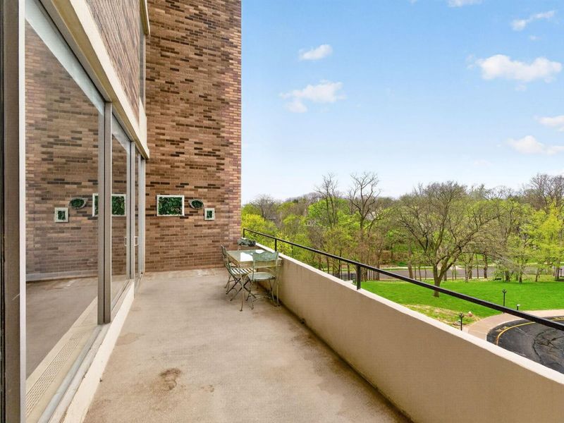 1000 Urlin Avenue, Unit 501, Columbus, OH 43212 Photo 17