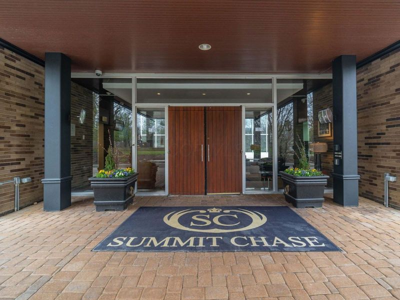 1000 Urlin Avenue , Unit 501, Columbus, OH 43212 Photo 2