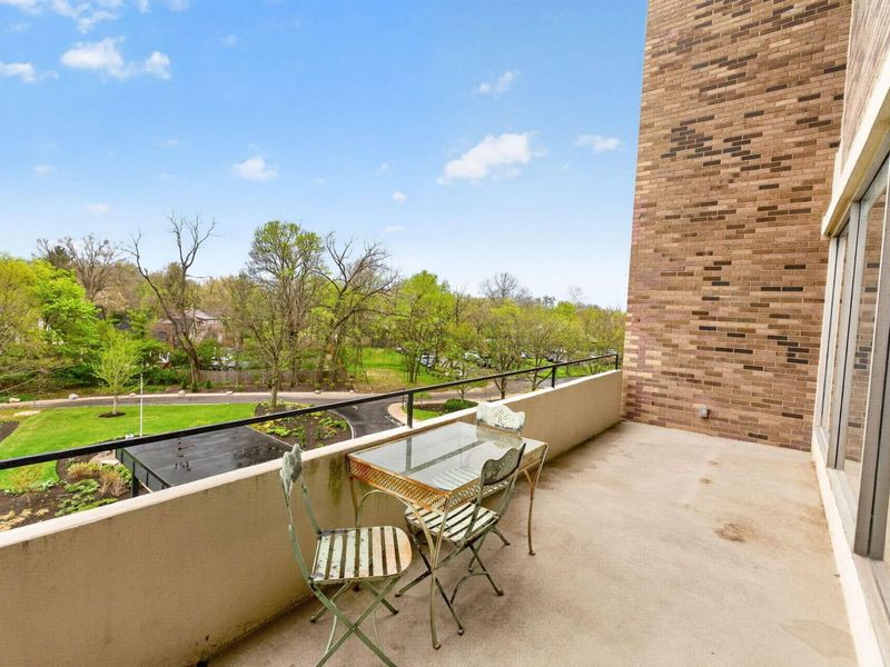 1000 Urlin Avenue, Unit 501, Columbus, OH 43212 Photo 5