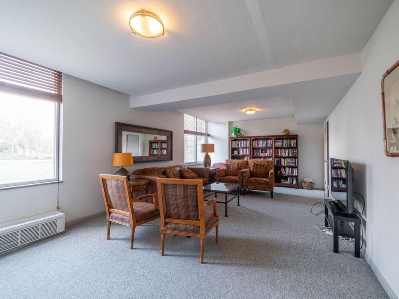 1000 Urlin Avenue, Unit 501, Columbus, OH 43212 Photo 6