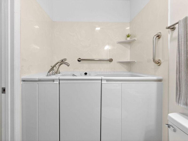 3767 Karl Road, Unit 322, Columbus, OH 43224 Photo 21