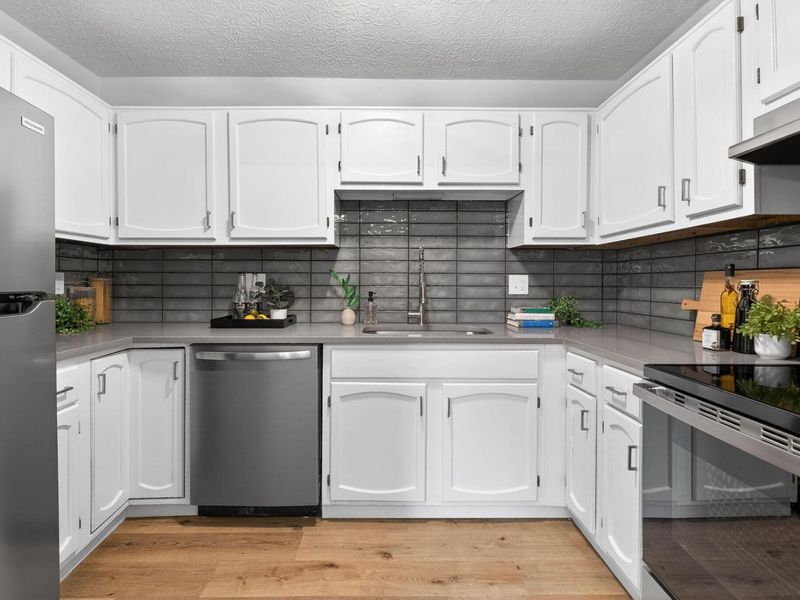 3767 Karl Road, Unit 322, Columbus, OH 43224 Photo 6