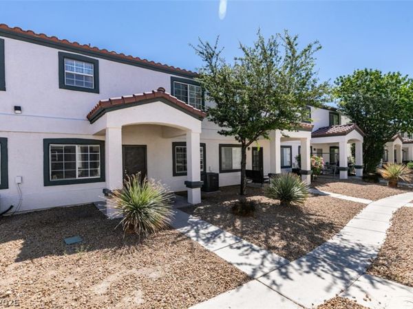 5330 E Charleston Boulevard, Unit 31, Las Vegas, NV 89142