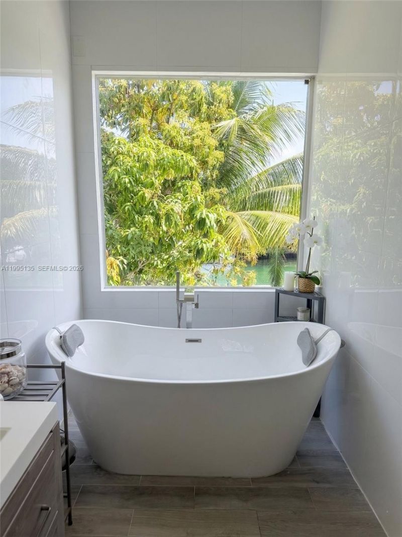 1895 NE 118th Rd , North Miami, FL 33181 Photo