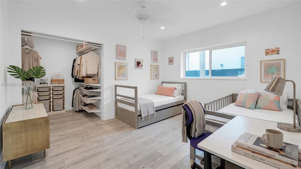 1895 NE 118th Rd , North Miami, FL 33181 Photo