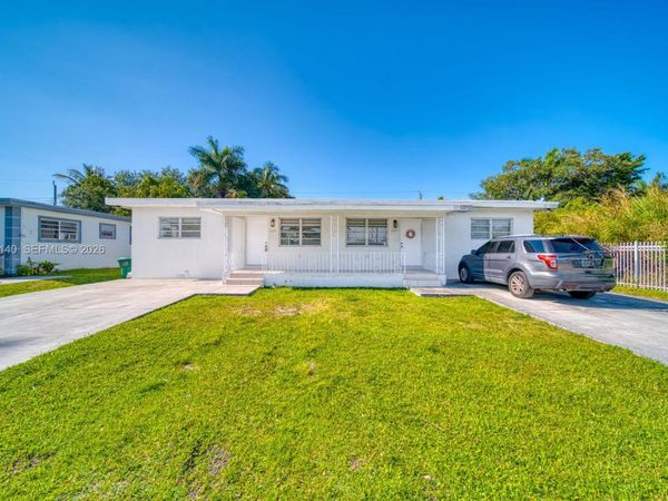 1340 NW 102nd St, Miami, FL 33147