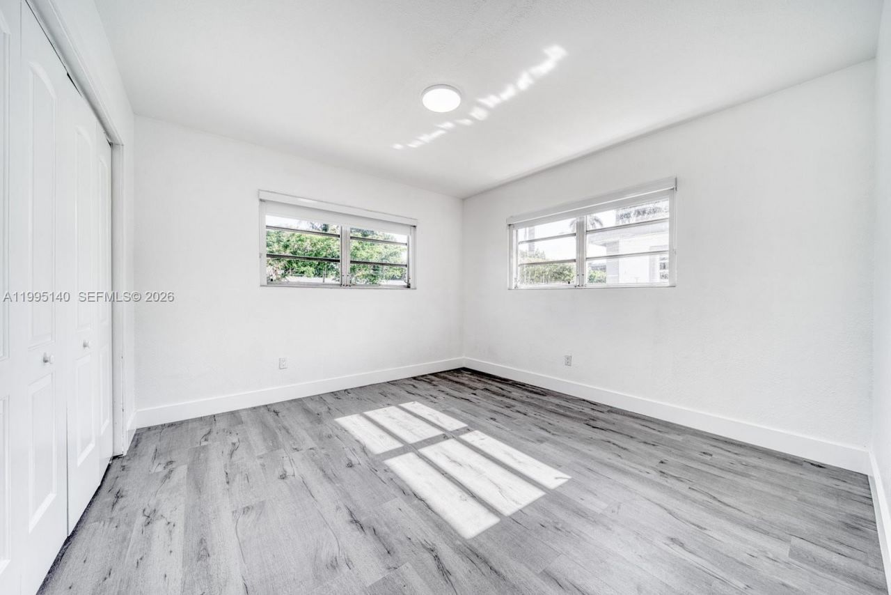 1340 NW 102nd St, Miami, FL 33147 Photo