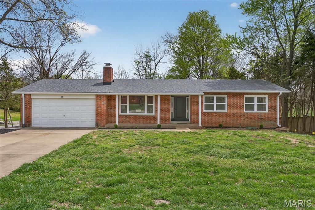 16 Pines Drive , Saint Peters, MO 63376 Main Photo