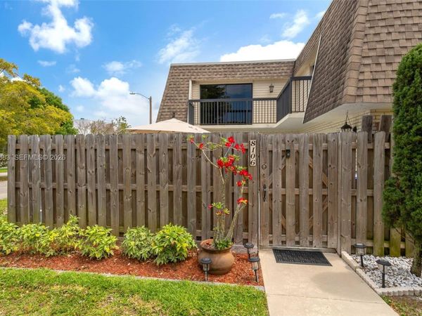 8106 SW 23rd St, Unit 28A, North Lauderdale, FL 33068