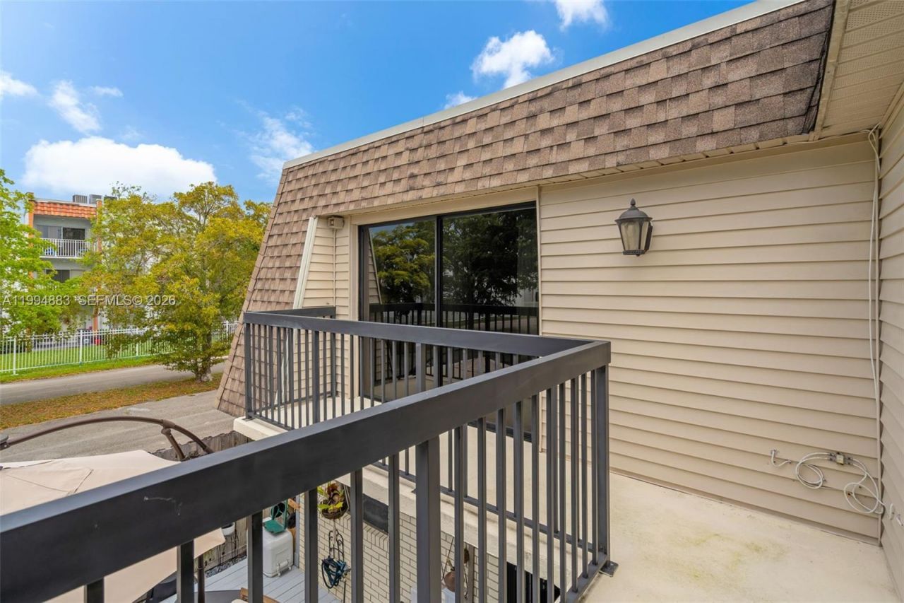 8106 SW 23rd St, Unit 28A, North Lauderdale, FL 33068 Photo