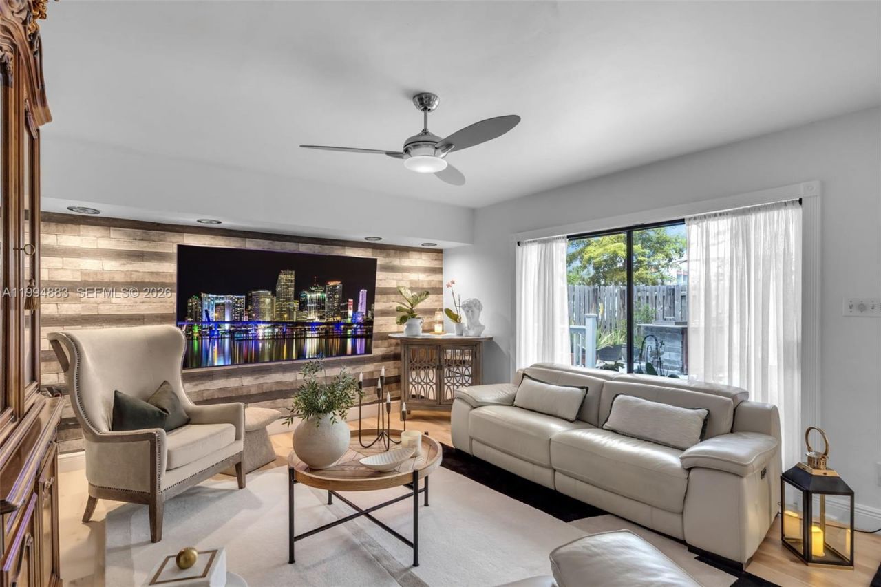 8106 SW 23rd St, Unit 28A, North Lauderdale, FL 33068 Photo