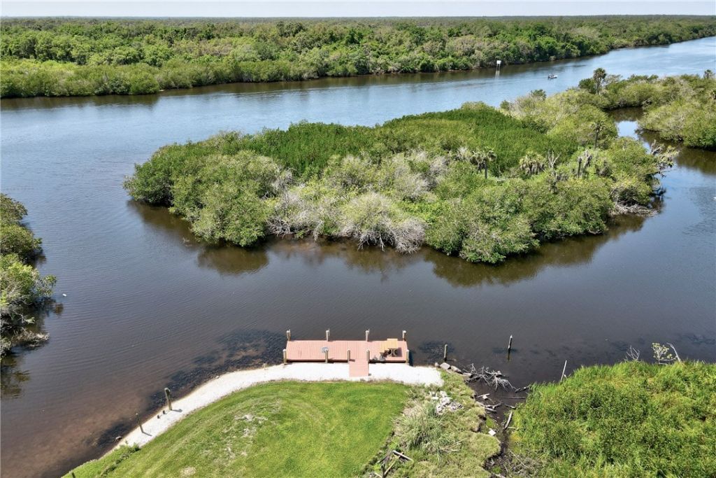 9556 Fleming Grant Road, Micco, FL 32976 Photo