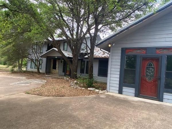 522 Circle DR, Sunrise Beach, TX 78643