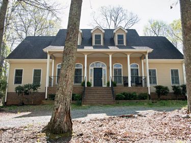 2205 Sanford Lane, Hillsborough, NC 27278