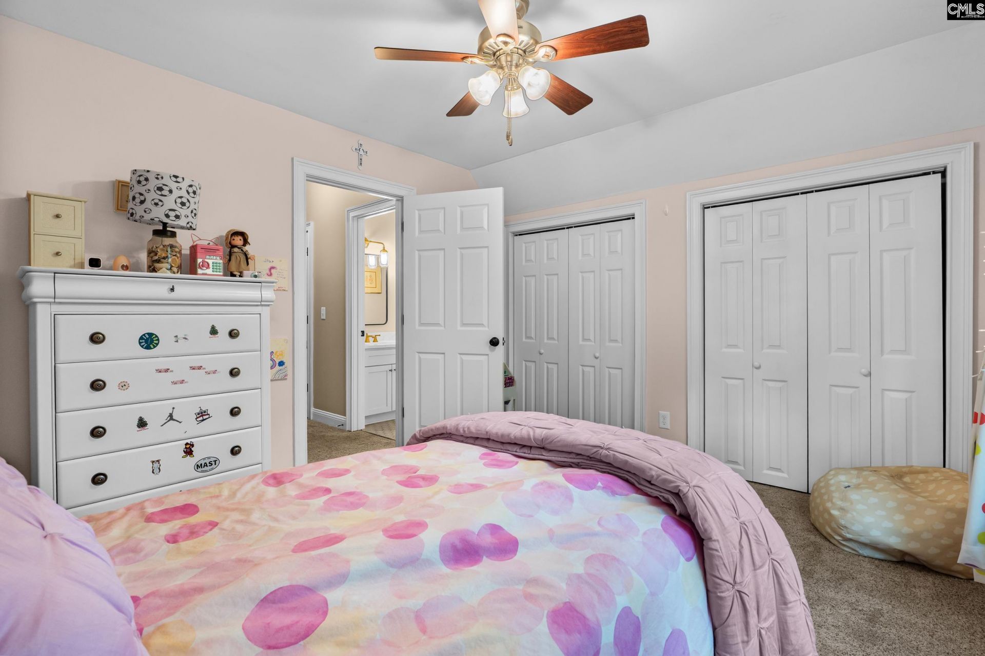 13 Williamstown Court Photo 31