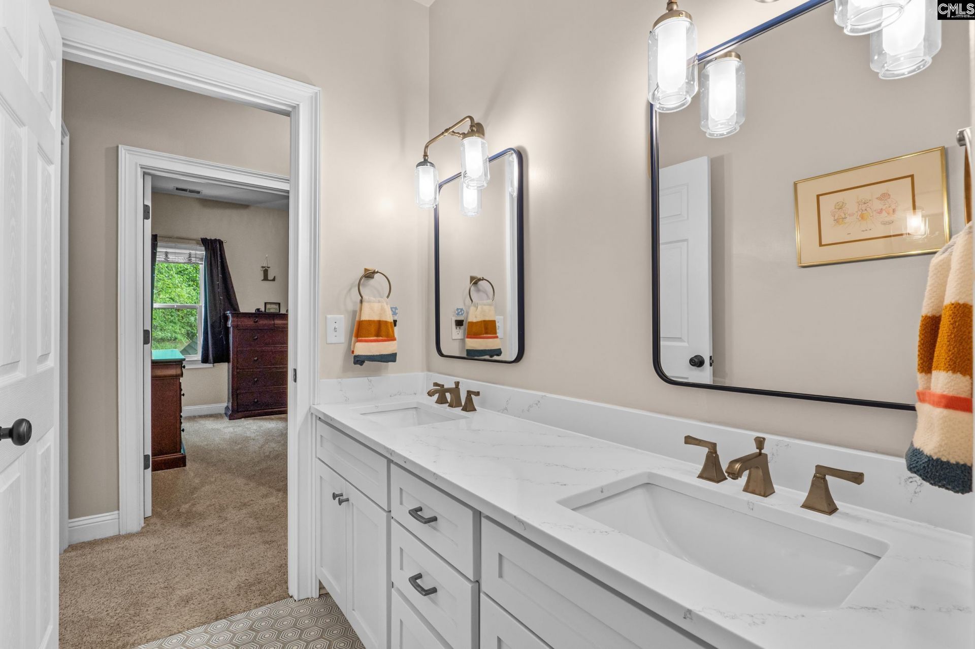 13 Williamstown Court  Photo 35