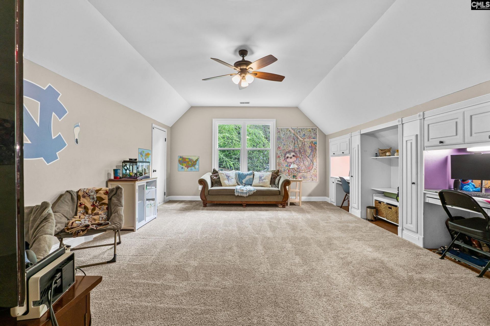 13 Williamstown Court Photo 37