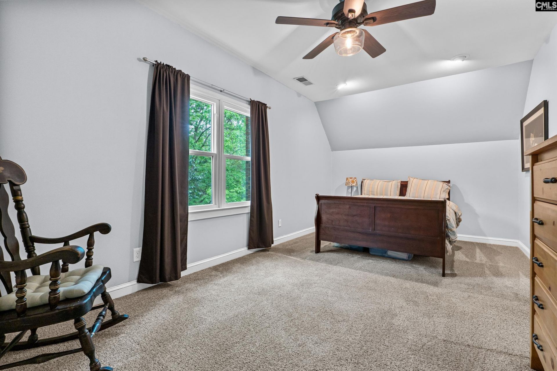 13 Williamstown Court Photo 39