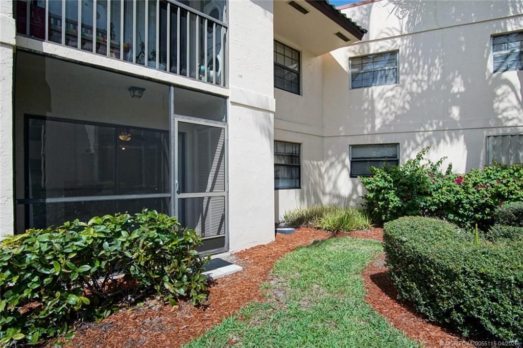 2083 NE Collins Circle, Unit 8-1, Jensen Beach, FL 34957 Photo