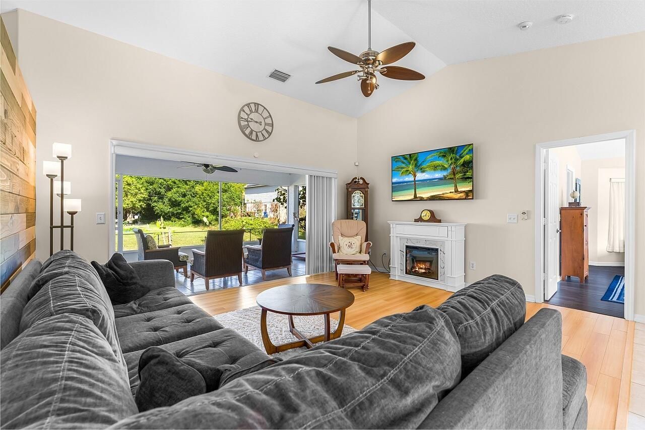 8755 91st Avenue, Vero Beach, FL 32967 Photo