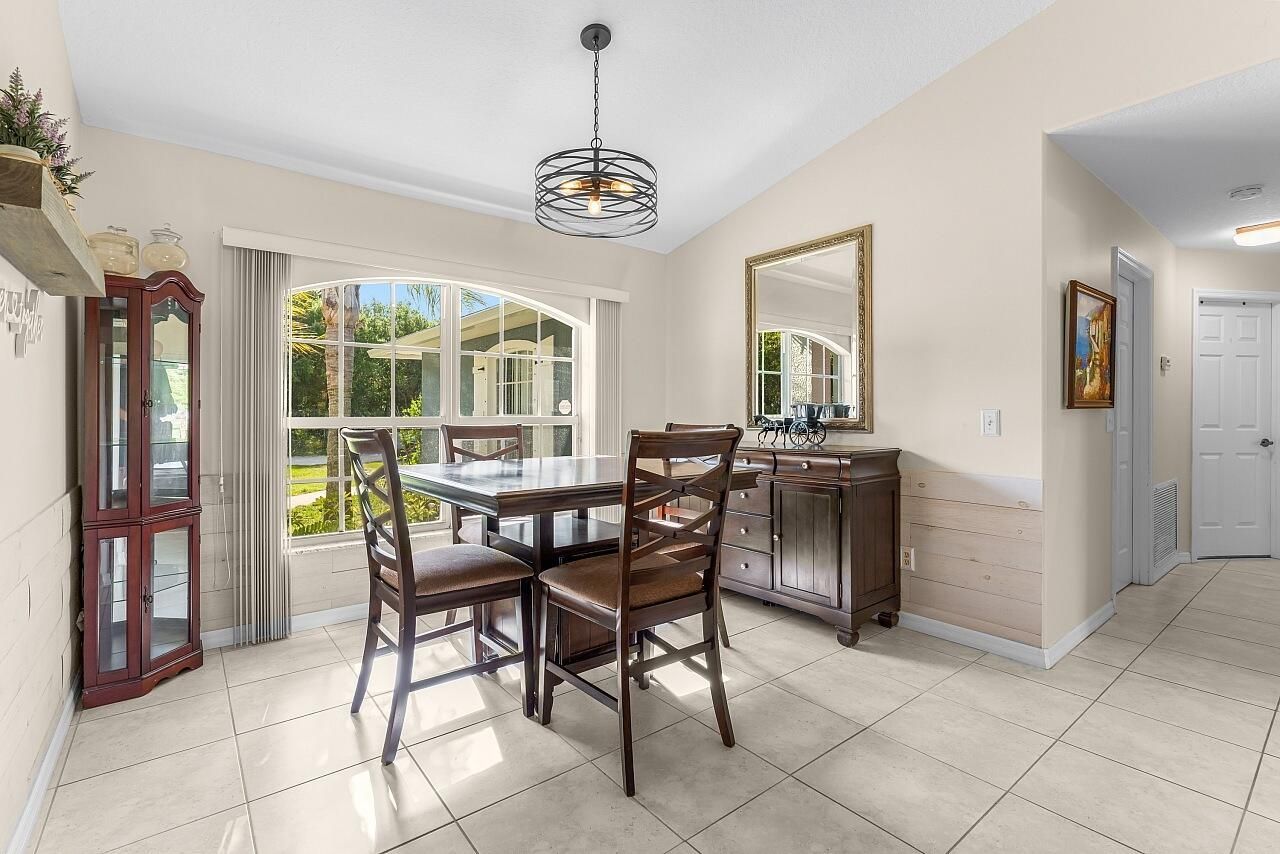 8755 91st Avenue, Vero Beach, FL 32967 Photo