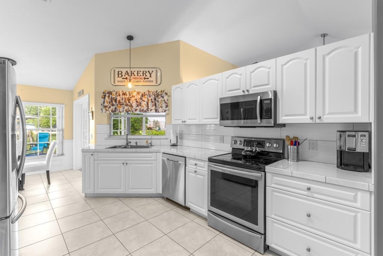 8755 91st Avenue, Vero Beach, FL 32967 Photo