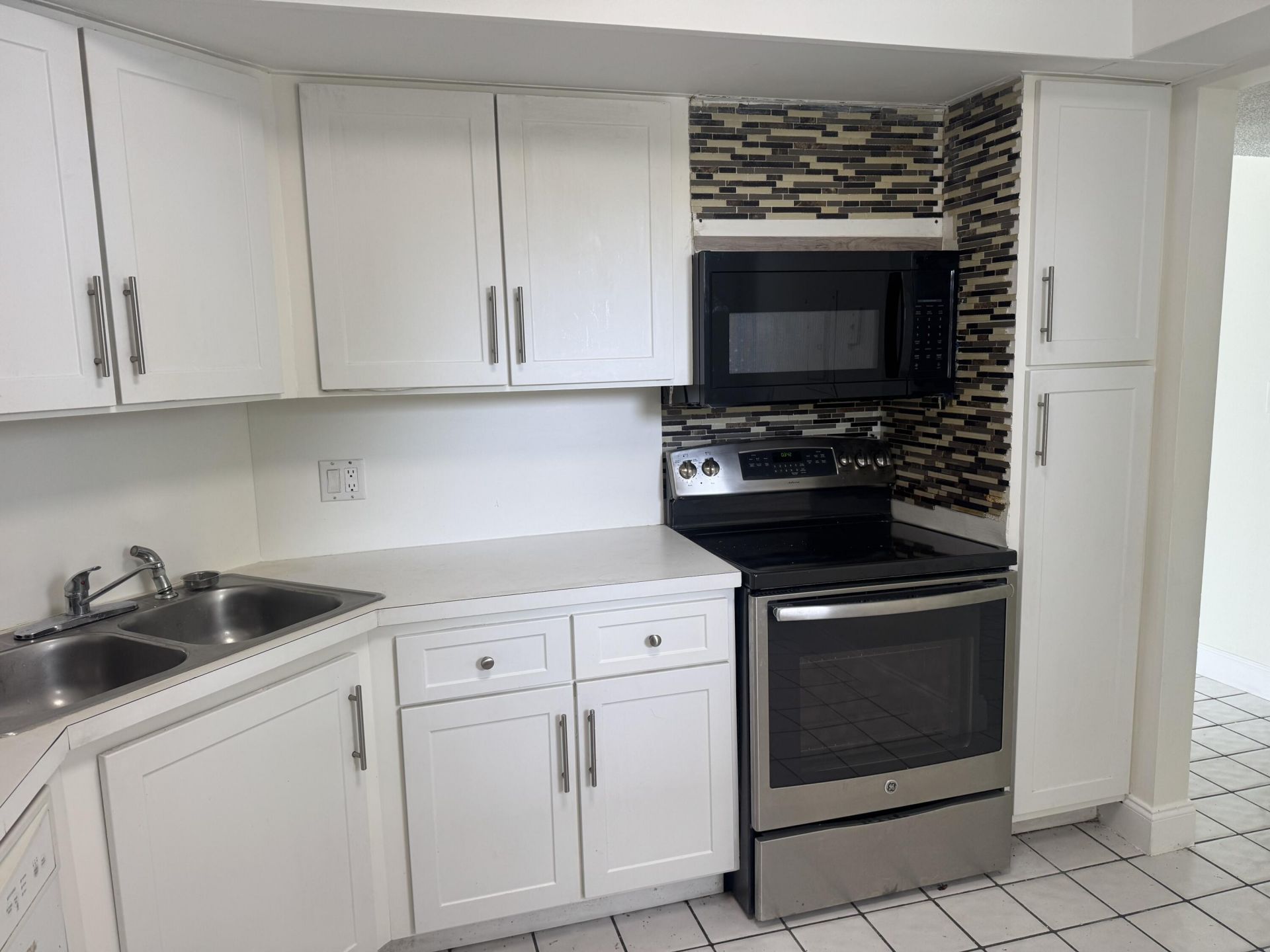 6300 S Falls Cir Drive, Unit 314, Lauderhill, FL 33319 Photo