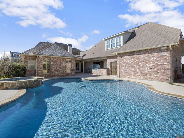 1621 Gleneagles Bend, Zachary, LA 70791
