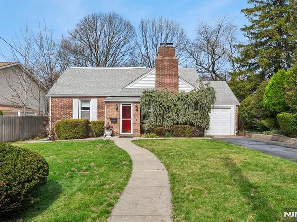 453 Fort Lee Road, LEONIA, NJ 07605