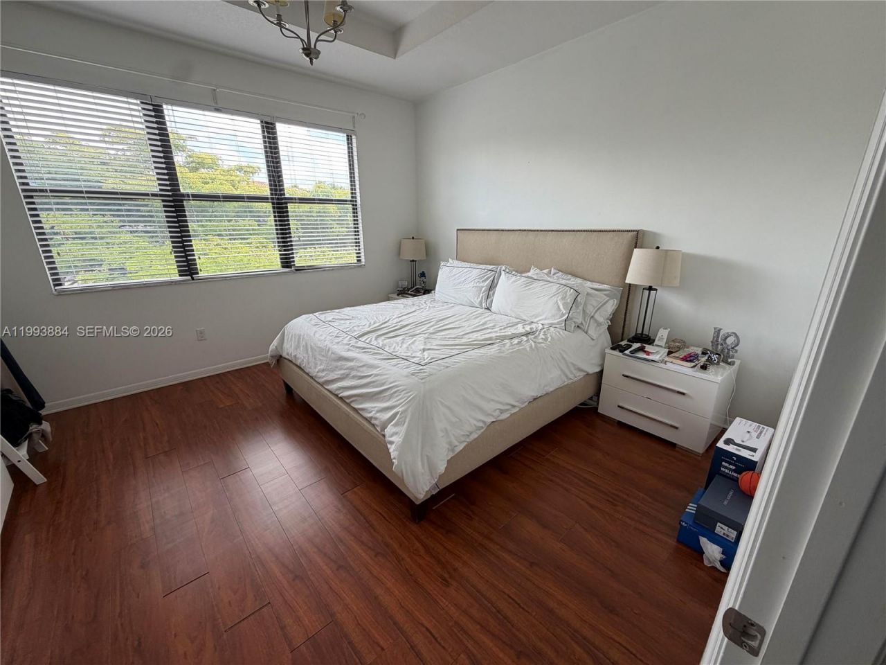 655 NE 193rd St, Miami, FL 33179 Photo