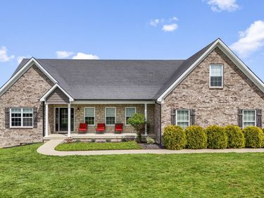112 Fairfield Farm Road, Georgetown, KY 40324