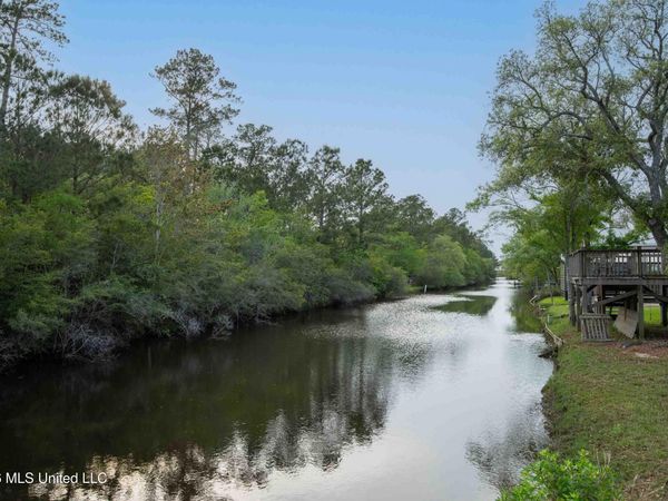 10862 Ms-43 , Bay Saint Louis, MS 39520