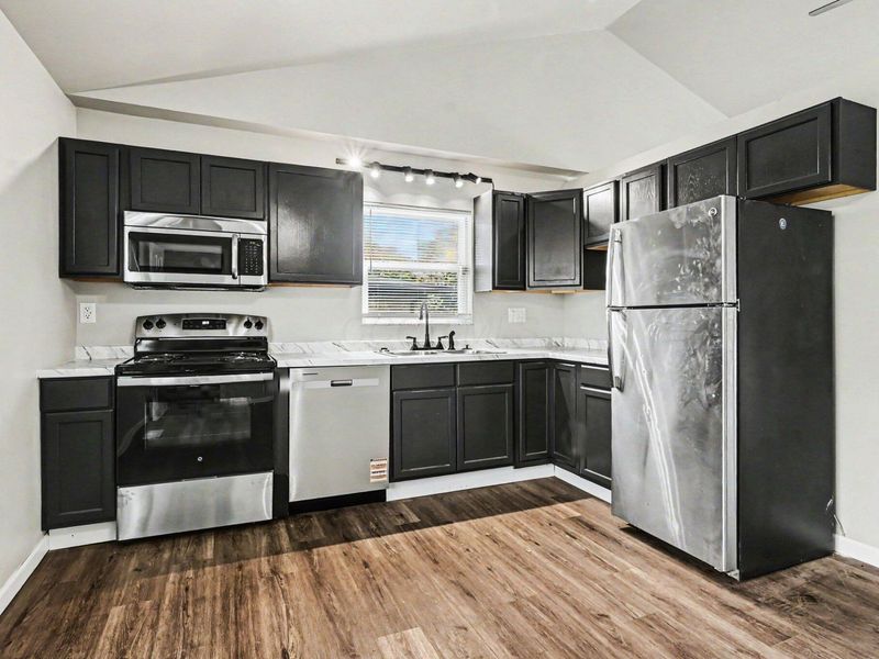 2746 Noe Bixby Road, Columbus, OH 43232 Photo 7