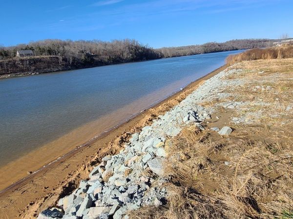 2027 Hardin Bottom River Rd , Clifton, TN 38425