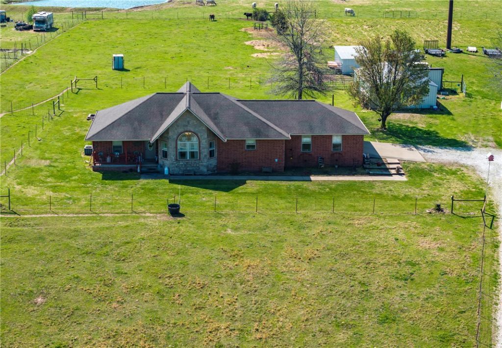 20219 Nicodemus Church Road , Siloam Springs, AR 72761 Main Photo