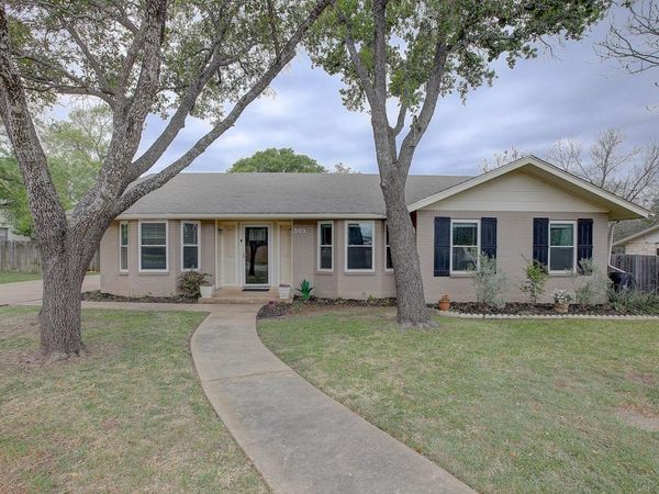 303 Shady Oak DR, Georgetown, TX 78628